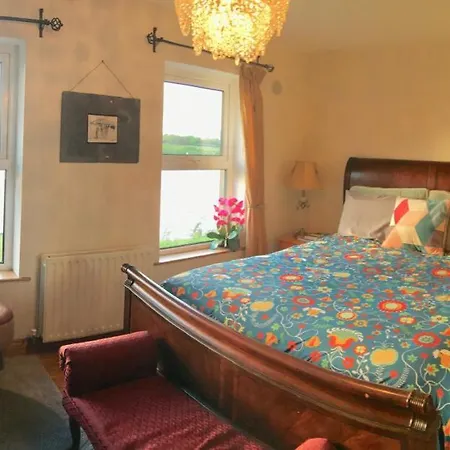 Lakehouse * Bantry